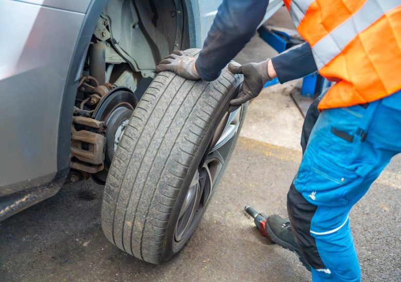 Servicii-de-Vulcanizare-Mobila Servicii-de-Vulcanizare-Mobila